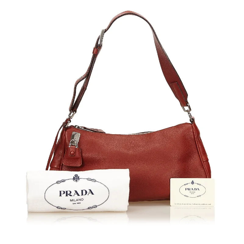 Prada bags with a zippered interior pocket for separating itemsVitello Daino Leather Shoulder Bag