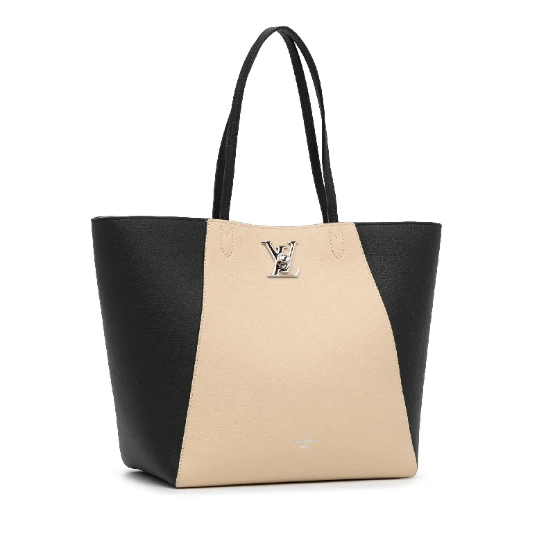 Ladies Louis Vuitton Petite Malle bags with a star - shaped charm for cutenessLouis Vuitton LockMe Cabas (Y3DBMm)