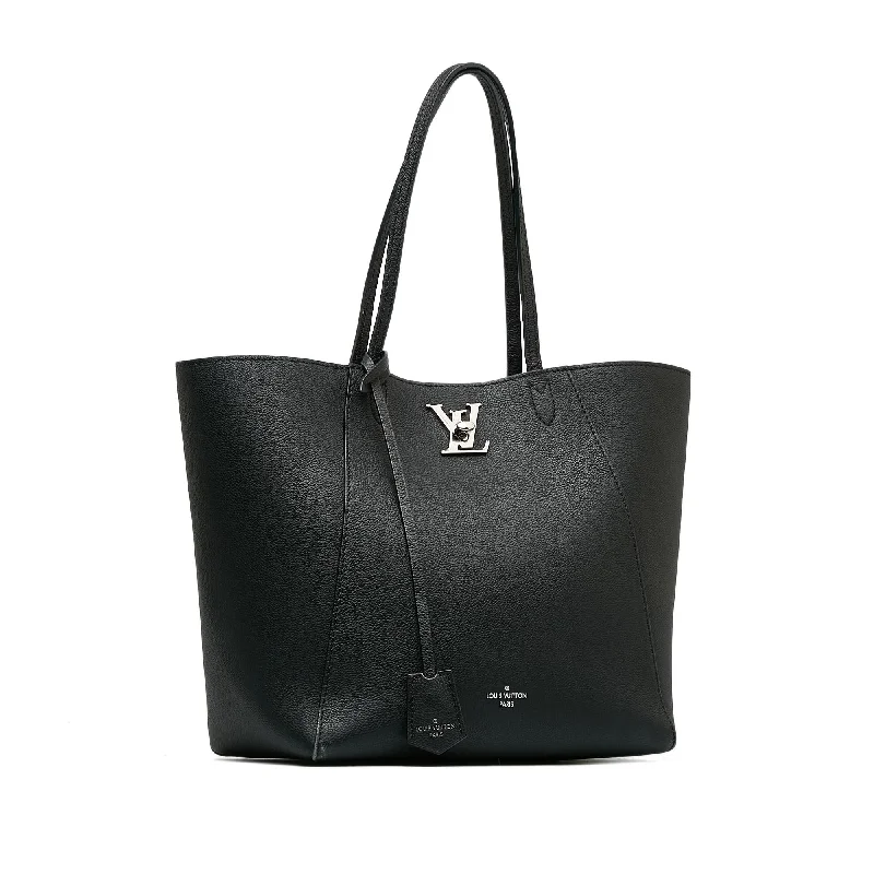 Louis Vuitton handbags with a beaded trim for a touch of glamourLouis Vuitton Lockme Cabas (g8Hmz9)