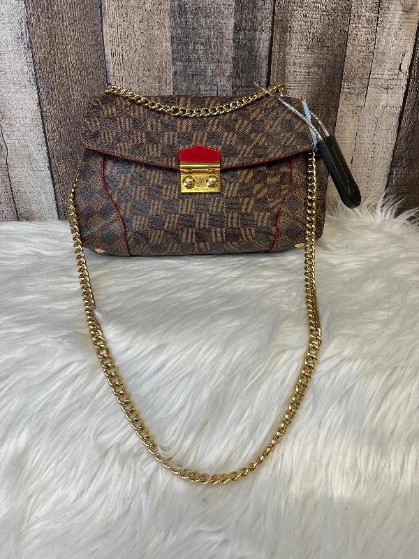 Louis Vuitton bags with a detachable mirror inside for on - the - go touch - upsHandbag Luxury Designer By Louis Vuitton  Size: Medium