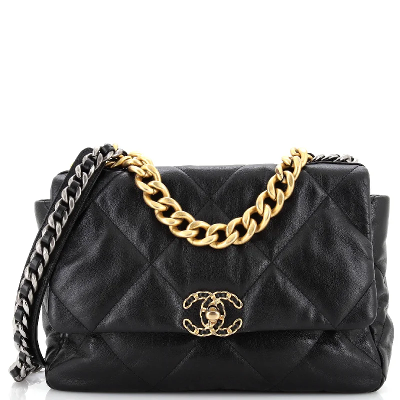 Women Gucci bags with a chain - link trim and a leather body19 Flap Bag Quilted Leather Large