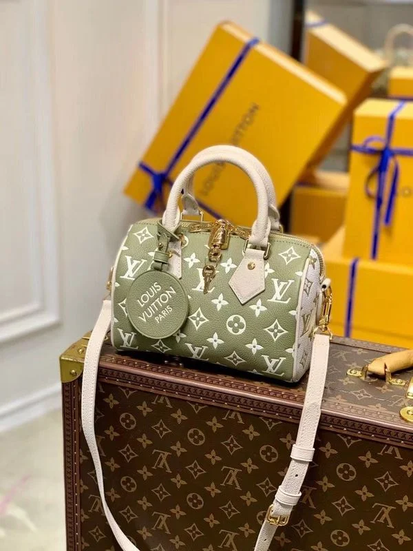 Louis Vuitton Twist bags with the iconic LV - turnlock closureBoldCollect - LOUIS VUITTON BAGS - 1944