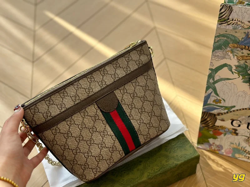 Ladies Gucci Dionysus bags with a star - shaped charmGucci Handbag