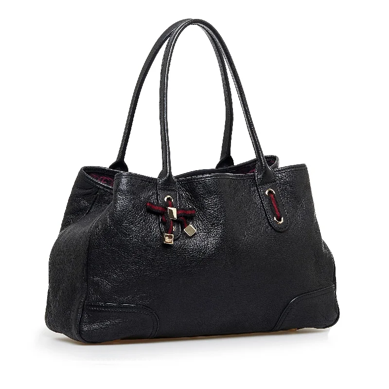 Women Gucci bags with a front - flap pocket for quick - access itemsGucci Princy Tote (SHG-XBAQGv)