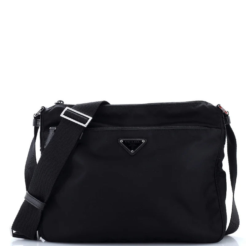 Medium - sized Prada tote bags in classic black for everyday versatilityRe-Edition Front Pocket Messenger Bag Tessuto Large