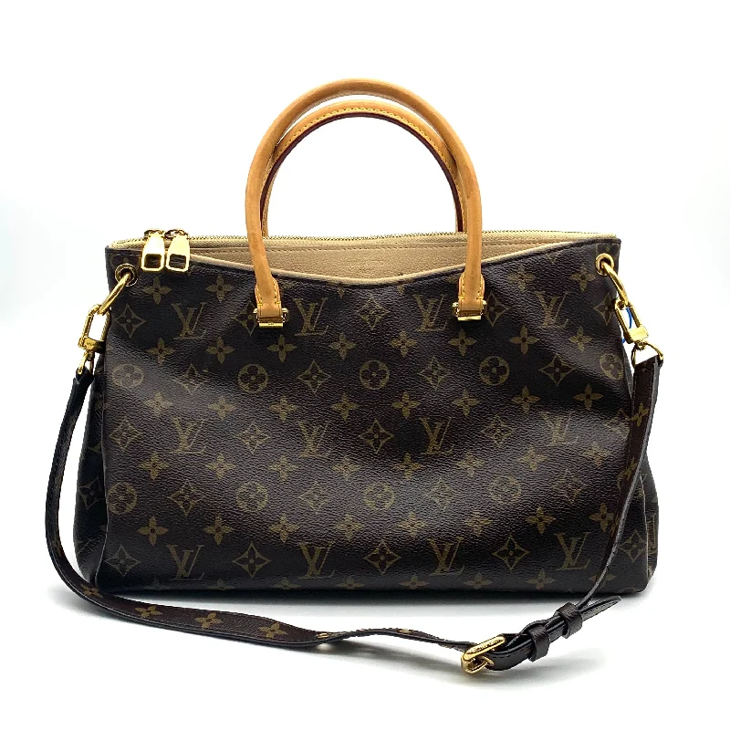 Louis Vuitton tote bags with a water - resistant coating for outdoor useHandbag Luxury Designer By Louis Vuitton  Size: Medium