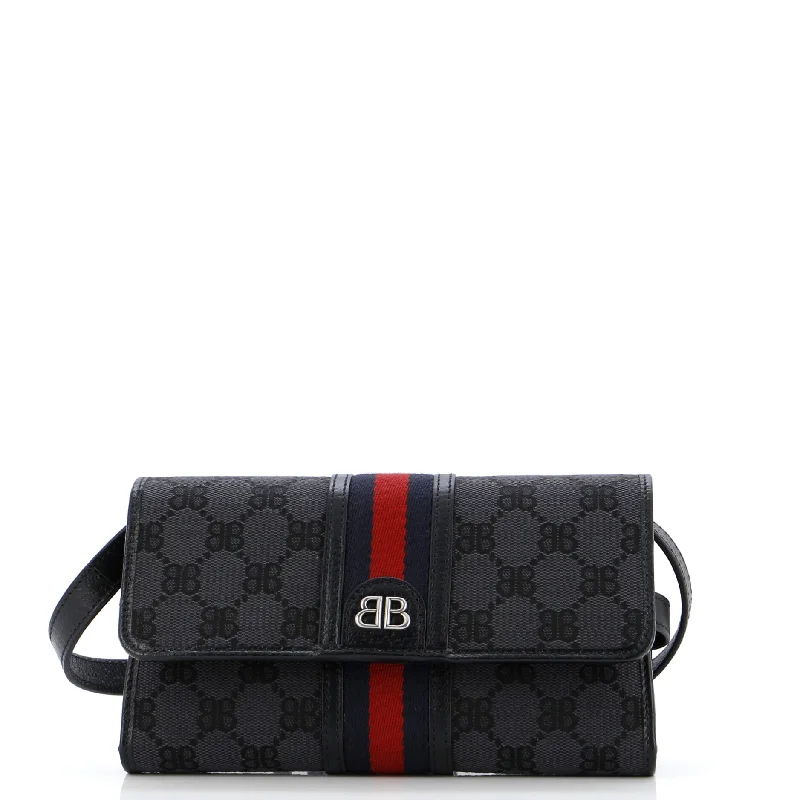 Medium - sized Women Gucci handbags for everyday usex Gucci The Hacker Wallet on Strap BB Canvas