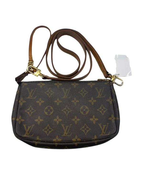 Louis Vuitton Capucines bags with smooth calfskin leather for luxuryHandbag Luxury Designer By Louis Vuitton  Size: Small