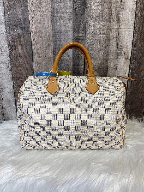 Louis Vuitton Twist bags with a contrast - colored interior for visual interestHandbag Luxury Designer By Louis Vuitton  Size: Medium