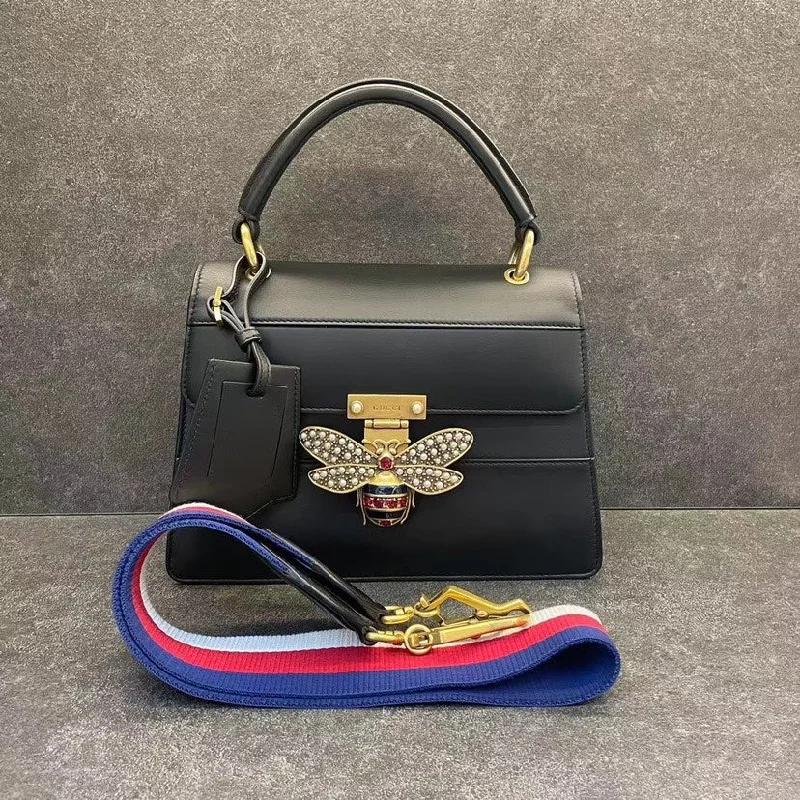 Ladies Gucci handbags with a detachable coin purse insideGucci Queen Margaret Black Leather Bag Medium