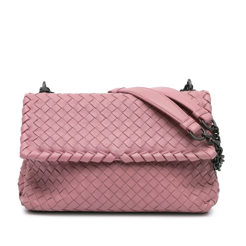 Bottega Veneta bags with zipper closuresPink Bottega Veneta Small Intrecciato Olympia Shoulder Bag