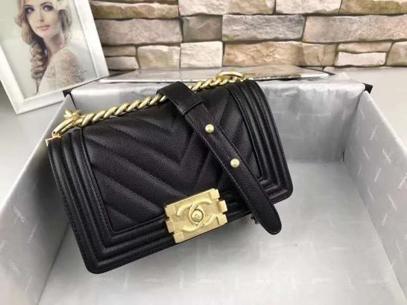 Chanel Lightweight Handbag for Daily ErrandsBC - CHANEL Bags - 687