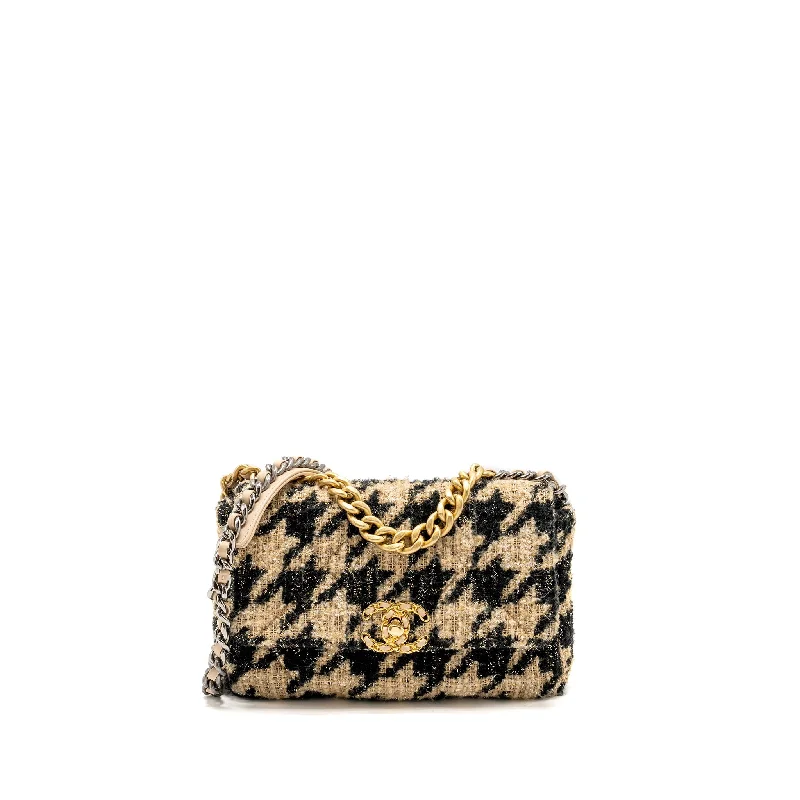 Chanel bags with iconic gold chainsChanel Small 19 Bag Tweed Beige / Black Multicolour Hardware