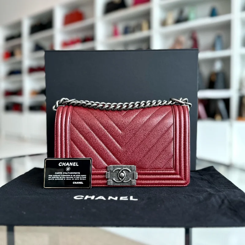 Chanel bags for women with minimalist styleBoy Caviar Chevron Old Medium 25CM Leboy Burgundy RSHW No 24