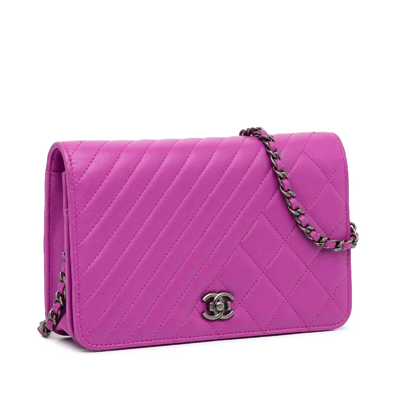 Chanel leather bags for everydChanel CC Wallet On Chain (TBsIub)