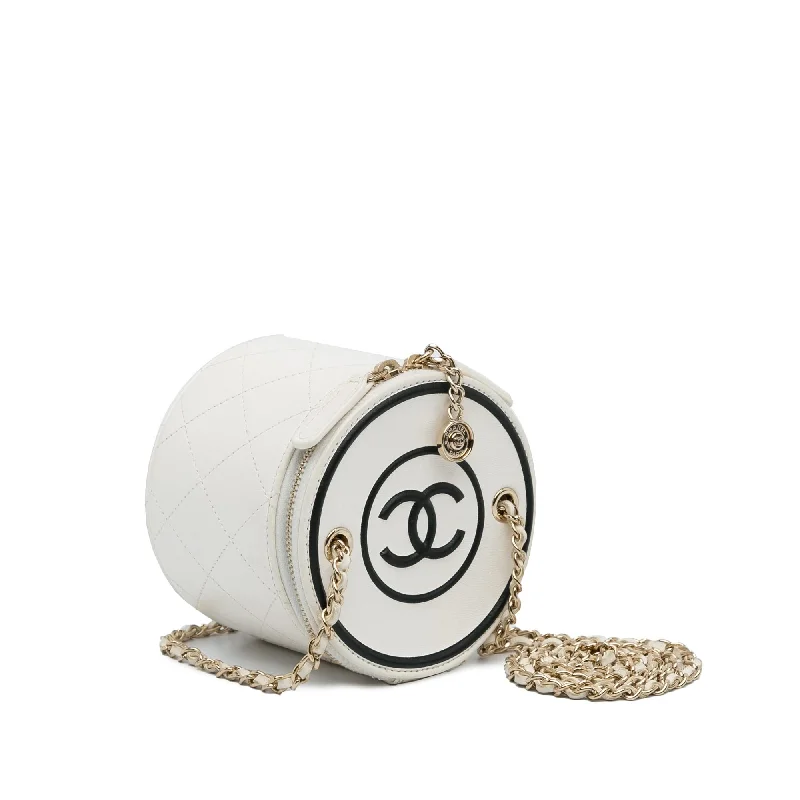 Chanel bags with exclusive seasonal designs and materialsChanel Chain and Charm Vanity Case (uYievW)