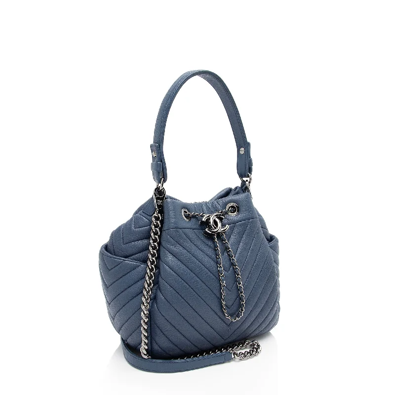 Chanel bags with modern touchesChanel Chevron Goatskin CC Urban Spirit Small Bucket Bag (Hfm7dh)