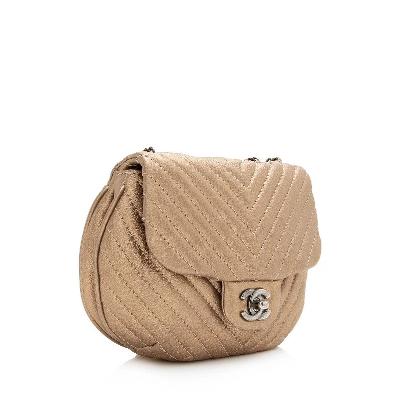 Chanel bags as wedding day accessoriesChanel Chevron Metallic Aged Calfskin Bubble Small Flap Bag (22686)