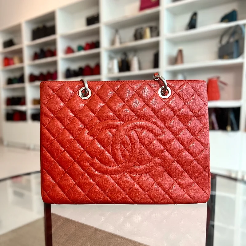 Chanel bags with exclusive seasonal releasesGST Grand Shopping Tote Caviar Salmon Red No.17