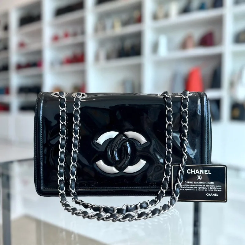 Chanel Chain Strap Handbag for Everyday UseLipstick Flap Bag Patent Vinyl Leather Black No 13