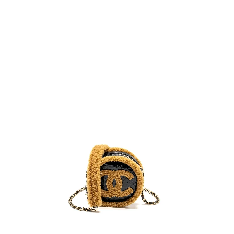 Chanel Black Handbag for Business MeetingsChanel Shearling CC Round Clutch with Chain Shiny Crumpled Sheepskin Black/Light Brown LGHW