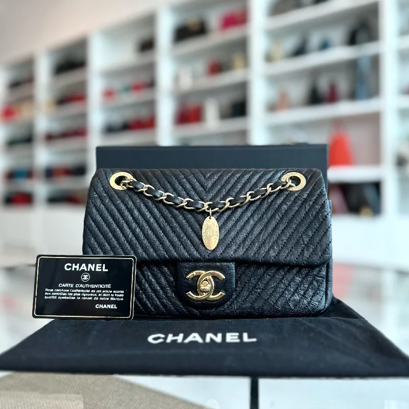 Chanel bags that pair perfectly with any outfitSurpique CC Herringbone Medallion Flap Chevron Goatskin Black GHW No 21