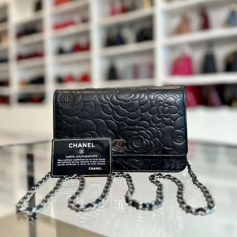 Chanel classicWOC Camellia Wallet On Chain Lambskin Black SHW No 20