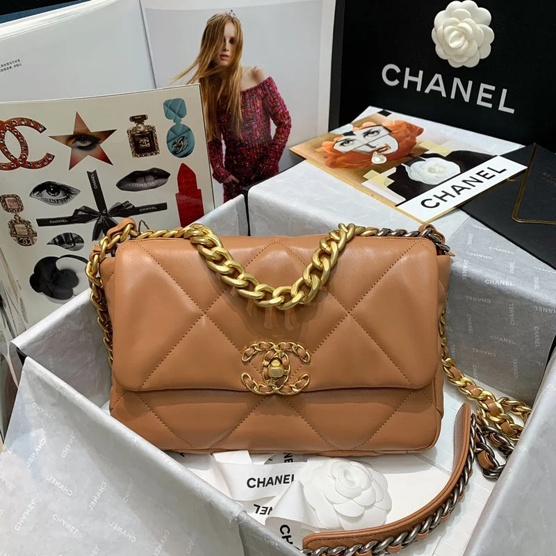 Chanel Handbag with Adjustable Strap for ComfortWF - Chanel Bags - 1668