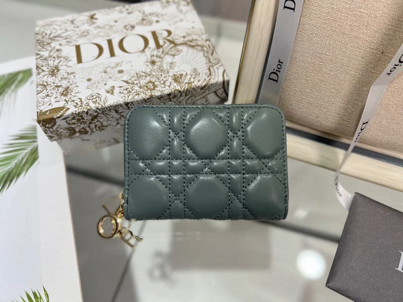 Luxury Christian Dior crossbody bags with a chain - link strapBC - Dior Bags - 572