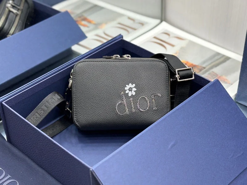 Christian Dior Saddle bags with a patent leather finish for a shiny lookBC - Dior Bags - 604