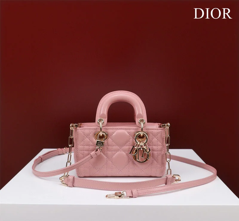 Christian Dior bags with a quilted pattern and gold - toned hardwareDior Bag