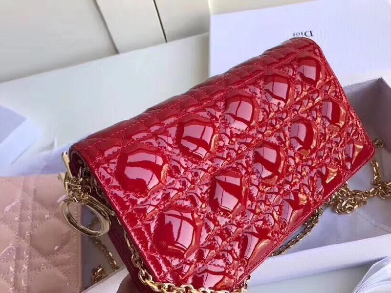 Christian Dior handbags with a back - pocket for quick storageDior Lady Dior Clutch With Chain In Red Patent Calfskin