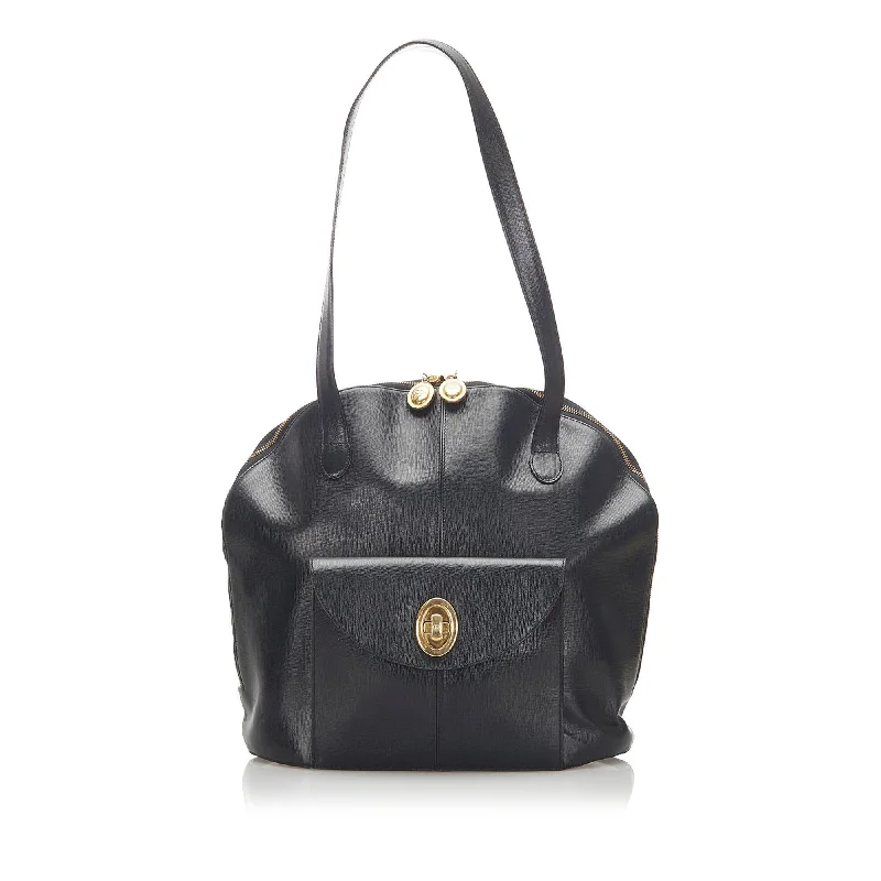 Christian Dior backpacks with a sleek, minimalist silhouetteDior Leather Tote Bag (SHG-18804)