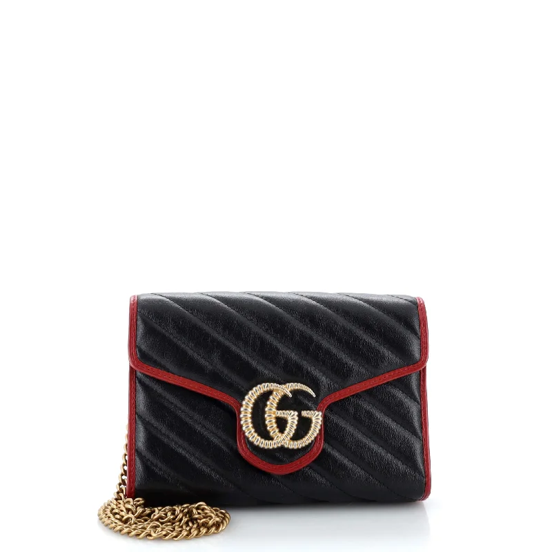 Gucci tote bags for women with a printed Gucci logoGG Marmont Chain Wallet Diagonal Quilted Leather Mini