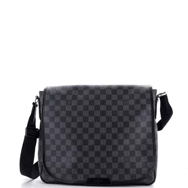 High - fashion Christian Dior bags with a geometric patternDaniel Messenger Bag Damier Graphite MM